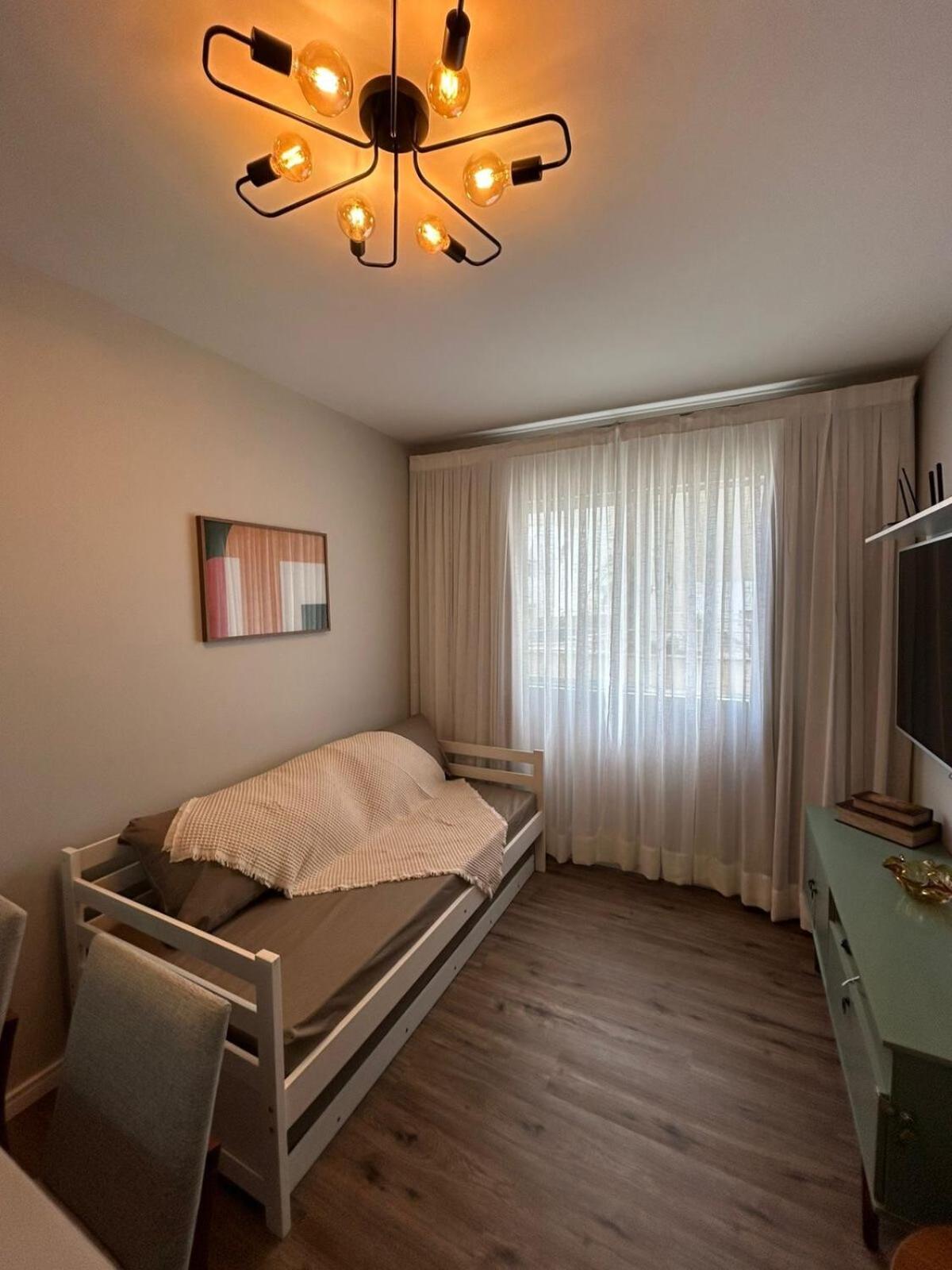 Apartamento Apto Quadra Mar - Recem Reformado